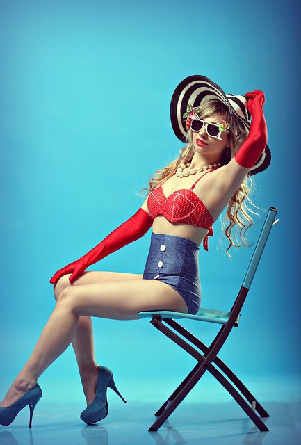 בגדי ים מודרנים בסגנון רטרו